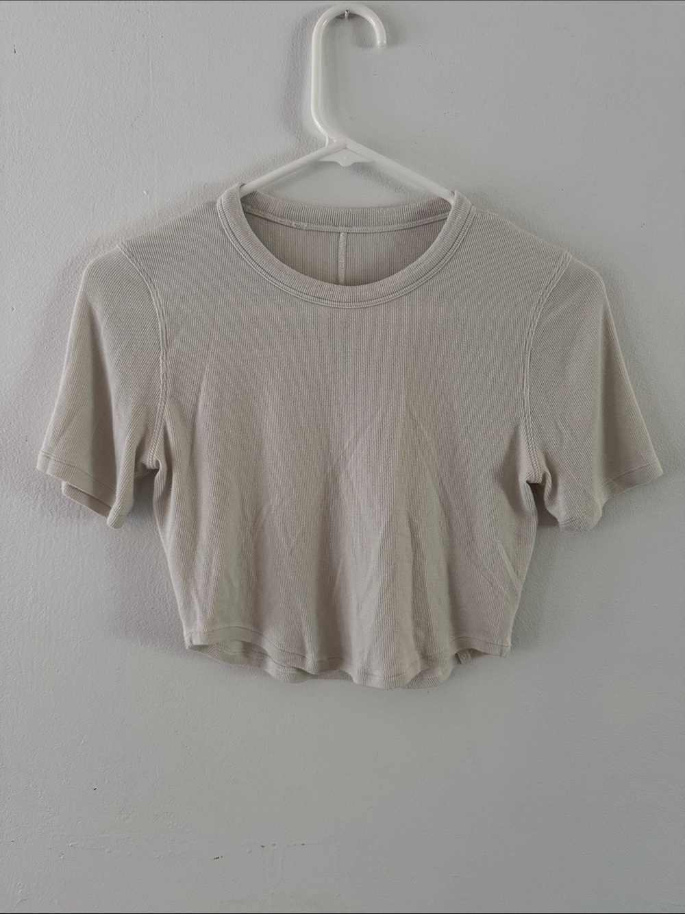 lululemon athletica Light Beige Cropped Crewneck Tee Sz S